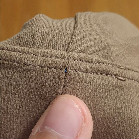 Athleta nude sports bra medium support size L - Picture 5 of 5